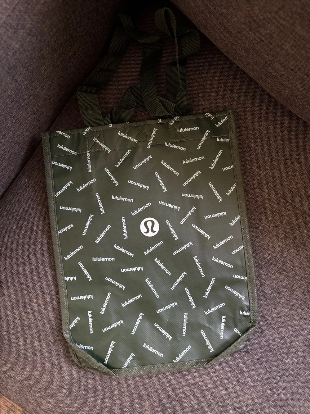lululemon athletica Olive Green Logo (small size/mini)